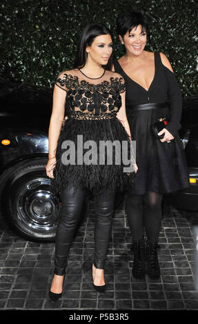 La maman de Kim Kardashian et Kris Jenner au Topshop et Topman Ouverture dans la au Cecconi s dans West Hollywood.Kim Kardashian et Kris Jenner maman  63 ------------- Red Carpet Event, Vertical, USA, Cinéma, Célébrités, photographie, Bestof, Arts, Culture et divertissement, Célébrités Topix fashion / Vertical, Best of, événement dans la vie d'Hollywood, Californie - Tapis rouge et en backstage, USA, Cinéma, Célébrités, cinéma, télévision, Célébrités célébrités musique, photographie, Arts et culture, Bestof, divertissement, Topix, verticale de la famille de l'année 2013, enquête tsuni , Banque D'Images