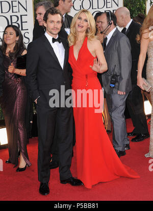 Claire Danes et Hugh Dancy arrivant à la 70e Golden Globe Awards 2013 à l'hôtel Hilton de Beverly Hills.Claire Danes et Hugh Dancy ------------- Red Carpet Event, Vertical, USA, Cinéma, Célébrités, photographie, Bestof, Arts, Culture et divertissement, Célébrités Topix fashion / Vertical, Best of, événement dans la vie d'Hollywood, Californie - Tapis rouge et en backstage, USA, Cinéma, Célébrités, cinéma, télévision, Célébrités célébrités musique, photographie, Arts et culture, Bestof, divertissement, Topix, verticale de la famille de l'année , 2013, enquête tsuni-Gamma@U Banque D'Images