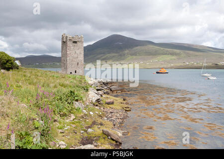 Kildamhnait château est une tour du Xvème siècle chambre associé à l'O' Malley Clan sur Achill Island dans le comté de Mayo, Irlande Banque D'Images