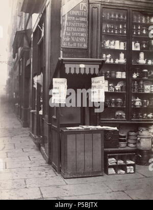 Abri des petits marchands de journaux vers 1865. Charles Marville (1813-1879) Noms alternatifs Charles François Bossu Description photographe français Date de naissance/décès 17 Juillet 1813 1 juin 1879 Lieu de naissance/décès Paris Paris lieu de travail France contrôle d'autorité : Q329387 : VIAF 64053703 ISNI : 0000 0001 2136 4768 ULAN : 500022569 RCAC : n82036602 GND : 119309874 326 WorldCat Charles Marville, abri des petits marchands de journaux, ca. 1865 Banque D'Images