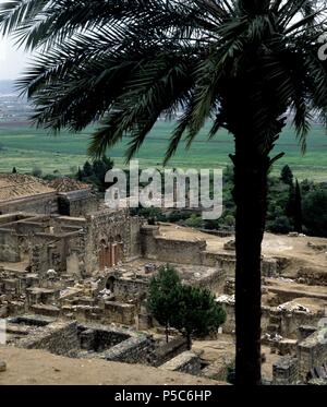 VISTA DE LA CIUDAD-ZONA INTERMEDIA-JARDINES. Emplacement : Medina Azahara / Madinat al-Zahra, PROVINCIA, Cordoba, Espagne. Banque D'Images