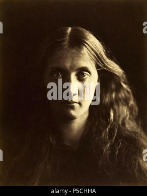 N/A. Anglais : Portrait of Julia Stephen née Julia Jackson, mère de Virginia Woolf. English : Portrait de Julia Jackson, nièce de la photographe et mère de Virginia Woolf. Prise en avril 1867. Julia Margaret Cameron (1815-1879) Noms alternatifs Julia Margaret Pattle, Julia Margaret Cameron Pattle ; Julia M. Cameron, Julia Margaret née Pattle ; Julia Margaret née Pattle Description photographe britannique Date de naissance/Décès 11 Juin 1815 26 janvier 1879 Lieu de naissance/décès Calcutta, Inde, Ceylan Kalutara contrôle d'autorité : Q230120 VIAF:61616074 ISNI:0000 0000 8140 6854 50:18-20 Banque D'Images