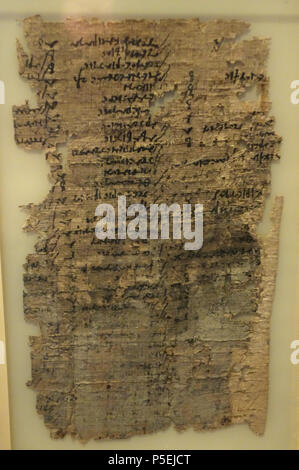 N/A. Anglais : Exposition dans le Robert C. Williams Paper Museum, Atlanta, Georgia, USA. Ce travail est assez vieux pour qu'il soit dans le . La photographie était permise dans le musée sans restriction. 20 mars 2014, 13:13:44. Daderot 459 Document sur la distribution des grains, papyrus, 2e siècle avant J.-C. - Robert C. Williams DSC00400 - Musée du Papier Banque D'Images