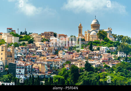 Vue de Notre Dame d'Afrique, une basilique catholique romaine à Alger, la capitale de l'Algérie Banque D'Images