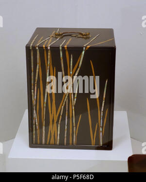 N/A. Anglais : Exposition dans le Linden-Museum - Stuttgart, Allemagne. 6 décembre 2015, 11:42:58. Daderot 228 Boîte avec tiroirs et façade détachable, Japon, période Edo, 1603-1868, bois, laque noire, or takamaki-e, nacre - Linden-Museum - Stuttgart, Allemagne - DSC03571 Banque D'Images