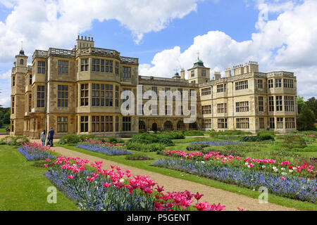 N/A. Anglais : Audley End House - Essex, Angleterre. 22 mai 2016, 08:44:34. Daderot Audley End House 149 - Essex, Angleterre - DSC09451 Banque D'Images