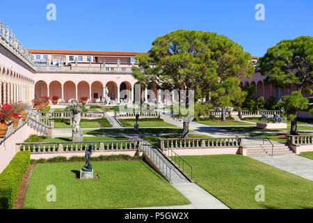 N/A. Anglais : Cour - John et Mable Ringling Museum of Art - Sarasota, Floride, USA. 19 mars 2017, 16:29:44. Daderot 387 Cour - John et Mable Ringling Museum of Art - Sarasota, FL - DSC00656 Banque D'Images