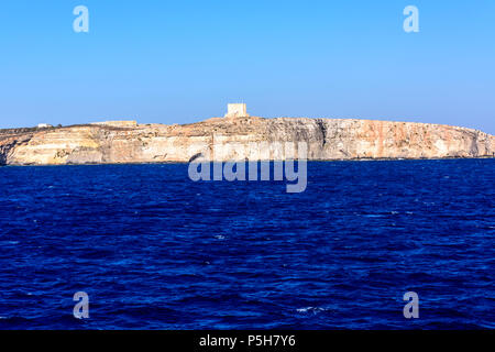 It-Torri ta' Santa Marika (St. Mary's), un tour de guet historique sur l'île de Comino. Banque D'Images