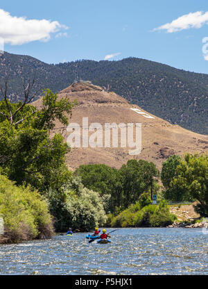 Les kayaks gonflables, duckies en caoutchouc, de l'Arkansas River, Salida, Colorado, USA Banque D'Images