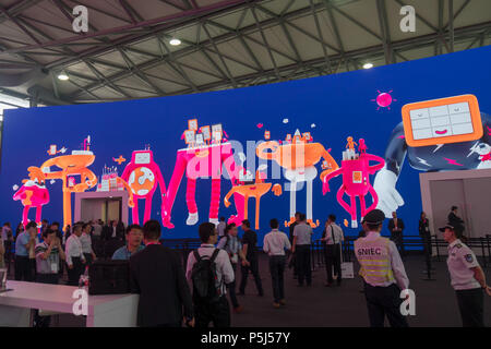 Shanghai, Shanghai, Chine. 27 Juin, 2018. Shanghai, Chine 27 juin 2018:Le monde de l'Internet Mobile 2018 Conférence débute à Shanghai, Chine, le 27 juin 2018. Crédit : SIPA Asie/ZUMA/Alamy Fil Live News Banque D'Images