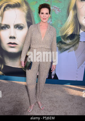 Los Angeles, USA. Jun 26, 2018. Elizabeth Perkins 036 assiste à HBO's objets tranchants en première mondiale à Los Angeles Cinerama ArcLight Dome le 26 juin 2018 à Hollywood, Californie / USA Crédit : Tsuni/Alamy Live News Banque D'Images