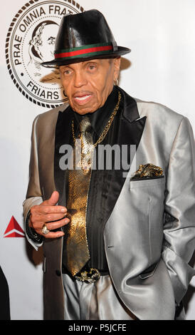 ***PHOTO*** JOE JACKSON MORT À New York, NY 89- 7 octobre : Joe Jackson occupe les Frères Foundation Gala Robert De Niro et Carlos Slim à la Waldorf-Astoria, le 7 octobre 2014 à New York. Crédit : John Palmer/MediaPunch Banque D'Images