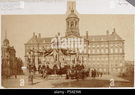 N/A. Nederlands : Beschrijving Bezoek koning Willem III fr koningin Emma, avril 1879 Ter van hun huwelijk depuis ce temps-là. Monument Versierde op de Dam, gezien naar Koninklijk Paleis. F.M. Hist. Suppl. 7521 c - 3 foto Documenttype Vervaardiger Greiner, Albert (1833-1890) Collectie Collectie Stadsarchief Amsterdam : foto-afdrukken Datering 21 avril 1879 t/m 28 avril 1879 Geografische naam Dam Dam Gebouw Paleis op de Dam Inventarissen http://archief.amsterdam/archief/10003 Afbeeldingsbestand l'OSIM00001005120 . 21 avril 1879 t/m 28 avril 1879. Greiner, Albert (1833-1890) 73 Albert Greiner Afb l'OSIM000010 Banque D'Images