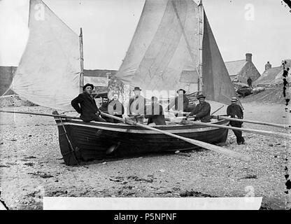 [Bardsey Aberdaron, bateau] [GRAPHIC].. 1 : négatif verre, plaque sèche, n&b ; 12 x 16,5 cm. vers 1885. Thomas, John, 170, bateau Bardsey ANL Aberdaron3363876 Banque D'Images