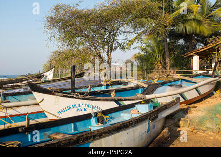 Bateaux de pêche dans Patnem, Goa, Inde Banque D'Images