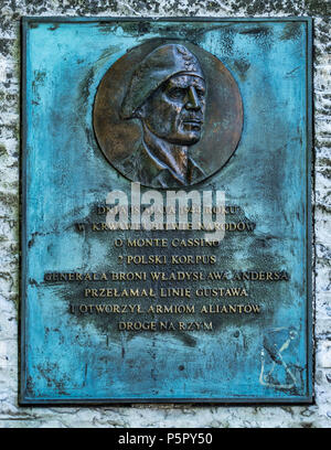 Plaque commémorative dédiée au général Wladyslaw Anders (1892-1970), partie du Mémorial de la bataille de Monte Cassino dans la capitale polonaise - Pologne. Banque D'Images