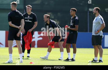 L'Angleterre (de gauche à droite) Phil Jones, Harry Kane et Trent Alexander-Arnold au cours de la séance de formation au Spartak Moscow Stadium. Banque D'Images