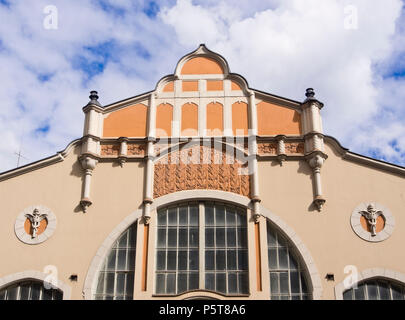 Marché de Tampere Hall ouvert en 1901 et est toujours un centre-ville animé de fine foods et petits restaurants vue extérieure du bâtiment Art Nouveau finlandais Banque D'Images