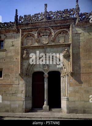 FACHADA DEL RECTORADO - ANTIGUO HOSPITAL DEL ESTUDIO - 1472. Emplacement : Universidad de Salamanca, Espagne,. Banque D'Images