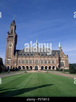 Sur l'extérieur EDIFICIO DE LA SEDE DE LA CORTE INTERNACIONAL DE JUSTICIA DE LA ONU -1913-. Lieu : PALAIS DE LA PAZ, LA HAYA, HOLANDA. Banque D'Images