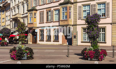 Schaffhausen, Suisse - le 29 août 2015 : immeubles de la partie historique de la ville de Schaffhouse. Schaffhouse est une ville au nord de la Suisse, Banque D'Images