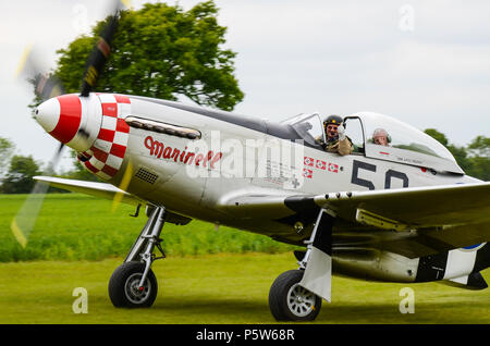 Maurice Hammond. North American P-51D Mustang Seconde Guerre mondiale avion de chasse de Hardwick Warbirds à leur base à l'Aérodrome de Hardwick, Norfolk, Royaume-Uni. Banque D'Images