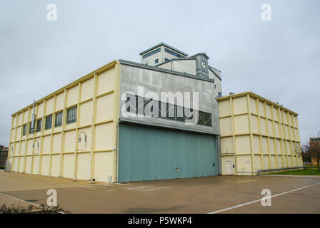 Farnborough Business Park. Bâtiments historiques. Q121 À L'ANCIEN BÂTIMENT ROYAL AIRCRAFT CRÉATION SITE, HALL ROAD Banque D'Images