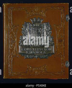 DE LA CONSTITUCION II REPUBLICA ESPAÑOLA 1931-ENCUADERNACION CON L'ESCUDO. Emplacement : CONGRESO DE LOS DIPUTADOS-BIBLIOTECA, MADRID. Banque D'Images