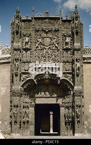 FACHADA - 1488/1496 - ANTIGUO COLEGIO DE SAN GREGORIO - GOTICO. FLAMIGERO Auteur : Gil de Siloé (ch. 1440-1501). Emplacement : Museo Nacional de Escultura-EDIFICIO, ESPAGNE. Banque D'Images