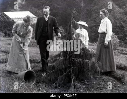 N/A. Anglais : Emily Blathwayt. Cette photo a été prise par le Colonel Linley Blathwayt et sont stockées sur des négatifs sur verre. L'Blathwayt accueil d'Eagle House Way l'accueil de Linley, Emily et Marie Blathwayt qui ont tous soutenu activement la cause des suffragettes. Presque toutes les prominient les suffragettes britanniques resté avec eux et ces photos et des dizaines d'arbres ont été plantés pour commémorer leur visite. Le colonel Linley Blathwayt a pris ces photos entre 1908 et 1912. Il est mort en 1919. Les photos sont disponibles en grandes quantités par BathInTime.co.uk. 2 janvier 1909. Le Colonel Linley Blathwayt 508 Emily, Willi Banque D'Images