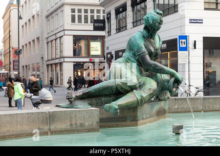 Vienne, Autriche - 4 novembre, 2015 : fontaine Providentia conçu par Georg Raphael Donner et construit de 1737 à 1739 sur le Neuer Markt à Vienne Banque D'Images