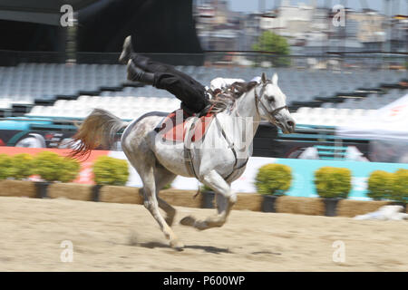 ISTANBUL, TURQUIE - 12 MAI 2018 : équitation Show durant le Festival de la Culture Etnospor Banque D'Images