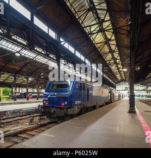 La gare Saint-Lazare, Paris, France Banque D'Images