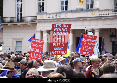 Démo, anti Brexit London 23 Juin 2018 Royaume-Uni. Campagne pour un vote du peuple sur l'accord final Brexit. Banque D'Images