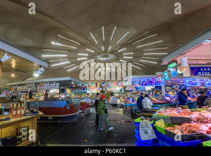 France, Charente Maritime, Saintonge, côte de Beauté, Royan, Mercado Central (Marché Central) // France, Charente-Maritime (17), la Saintonge, la Côte de être Banque D'Images
