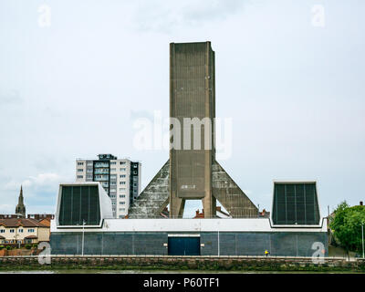 1930 Kingsway Tunnel d'aération, Birkenhead, Merseyside, Angleterre, Royaume-Uni. L'arbre de ventilation Stark Tower pour tunnel sous la Rivière Mersey Banque D'Images