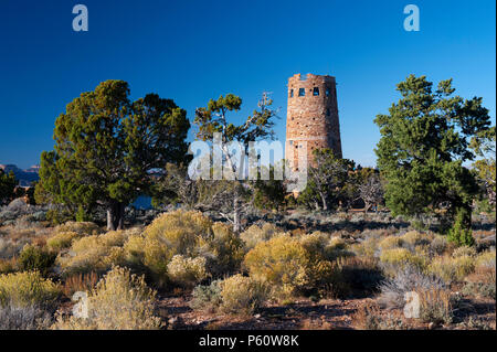 Desert View Watchtower, Grand Canyon South Rim, Arizona, USA. Achevé en 1932, il a été conçu par l'architecte américain Mary Colter. Banque D'Images