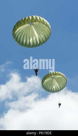 Parachute de secours homologué jusqu'à 160kg