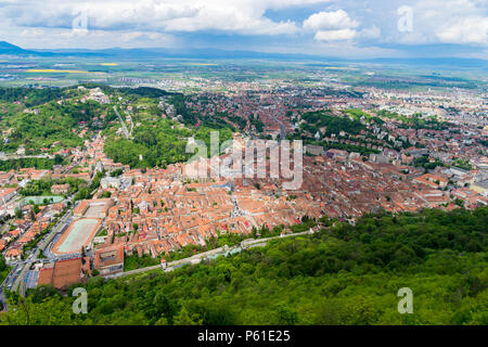 Vue du haut vers le bas de Brasov Banque D'Images