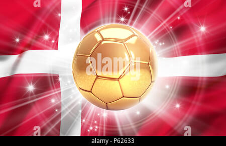 Ballon de soccer d'or illuminé d'étoiles sur un drapeau du Danemark. Champion du monde. 3D illustration Banque D'Images