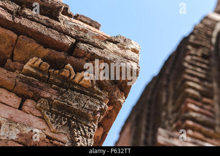 Bagan, Myanmar - 21 févr. 2014 : tour de monuments bouddhiques. Banque D'Images