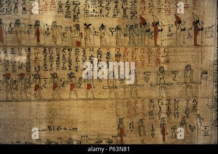 Livre de ce qui est dans le Netherworld (Amdouat). Papyrus. Hiéroglyphique cursive. Troisième période intermédiaire. 21e dynastie. 1075-944 BC. Thèbes. Neues Museum. Berlin. L'Allemagne. Banque D'Images