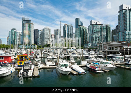 Coal Harbour Marina et de quartier au centre-ville de Vancouver Waterfront. Banque D'Images