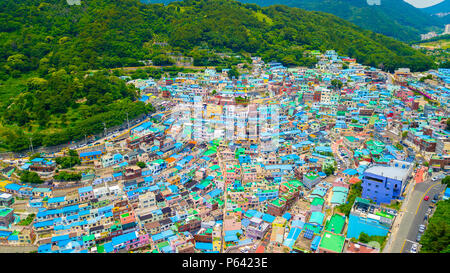 Vue aérienne de Gamcheon Culture Village situé dans la ville de Busan en Corée du Sud. Banque D'Images
