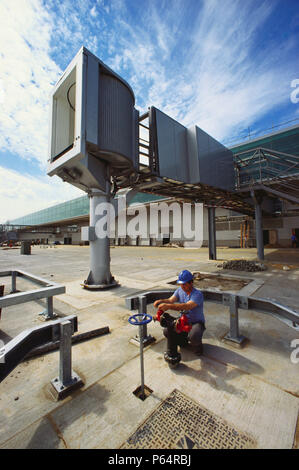 Construction d'jetbridge, l'aéroport de Stansted, Essex, UK Banque D'Images