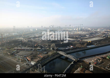 Au cours de la construction du stade olympique, Stratford, London, UK, l'après-midi, de janvier 2009, à l'Ouest Banque D'Images