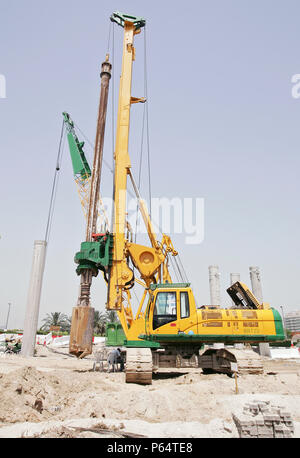 Fondation Néerlandaise, entrepreneur, sur pilotis Wafi Bridge Construction site, Dubai, Émirats arabes unis, mai 2007. Banque D'Images