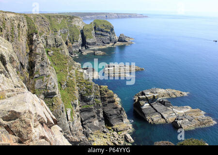 Côte d'Anglesey près de la réserve RSPB South Stack Banque D'Images