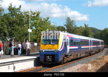 Une première classe Transpennine 175 007 numéro d'unité est vu ici à Ings en travaillant pour un service d'Oxenholme Windermere en août 2004. Banque D'Images