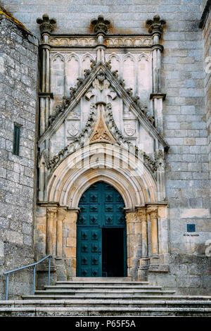 Guarda, Portugal's cité médiévale Cathédrale gothique avec des influences de style manuélin. Les travaux ont commencé en 1390, se poursuivant jusqu'à la mi-16ème siècle Banque D'Images